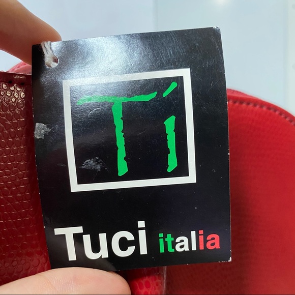 This is a Tuci Italia Red Purse - Picture 11 of 11